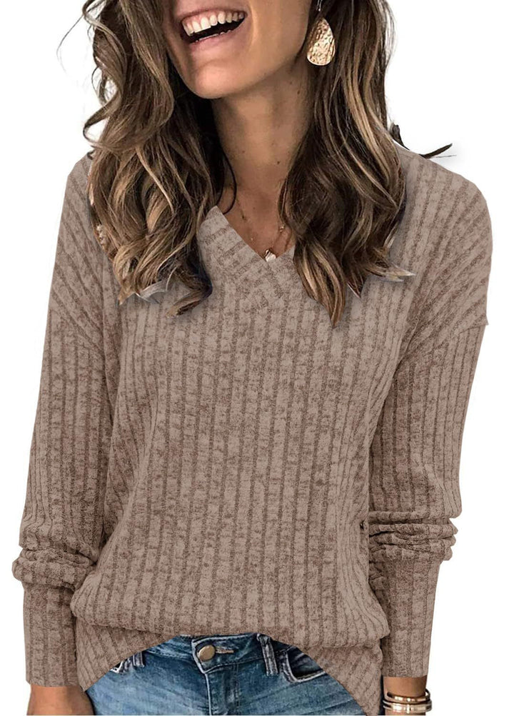 Faeryn – Lekki sweter z dekoltem w serek